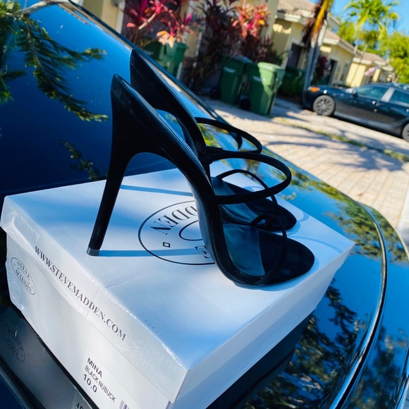 Steve Madden - Picture 3 of 6